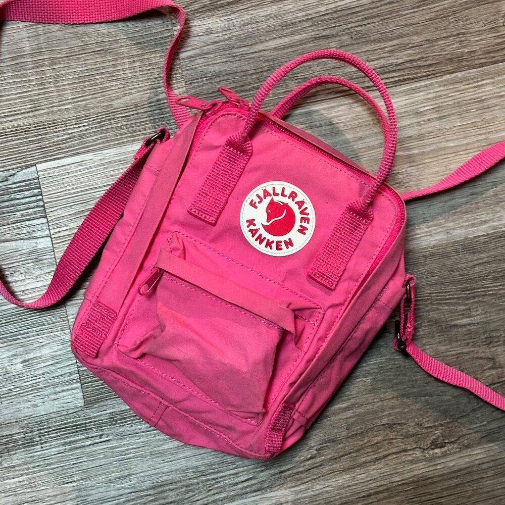 Fjallraven Kanken crossbody bag, pink
